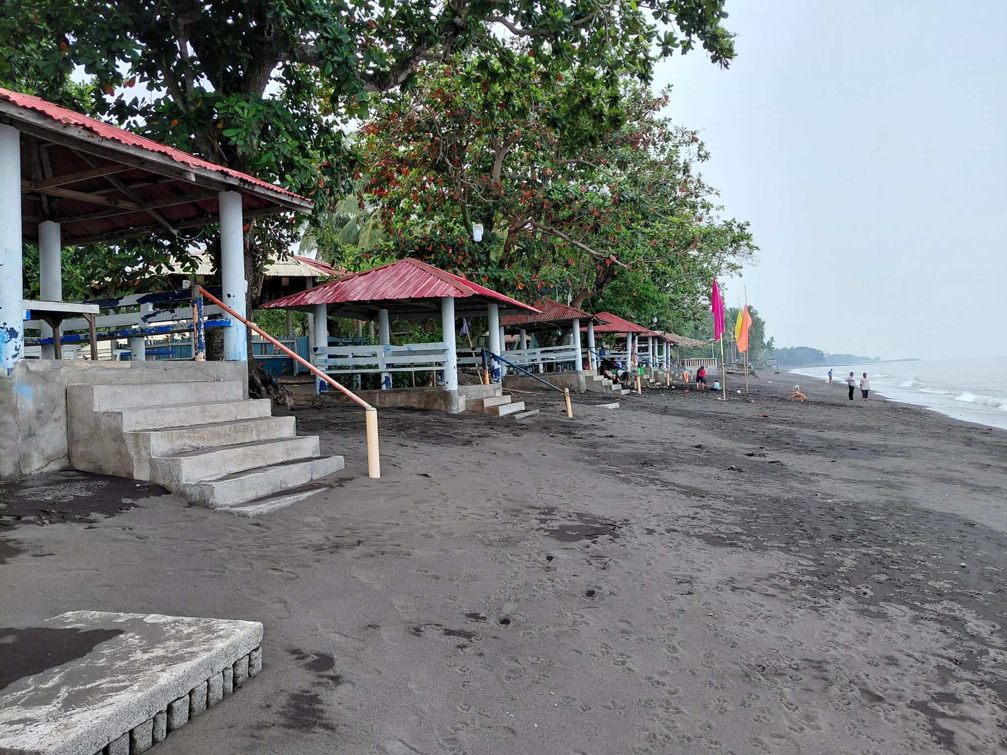 PILWAK Beach and Shades